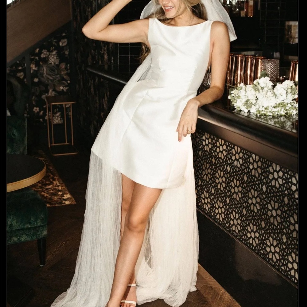 Elegant White Mini Dress